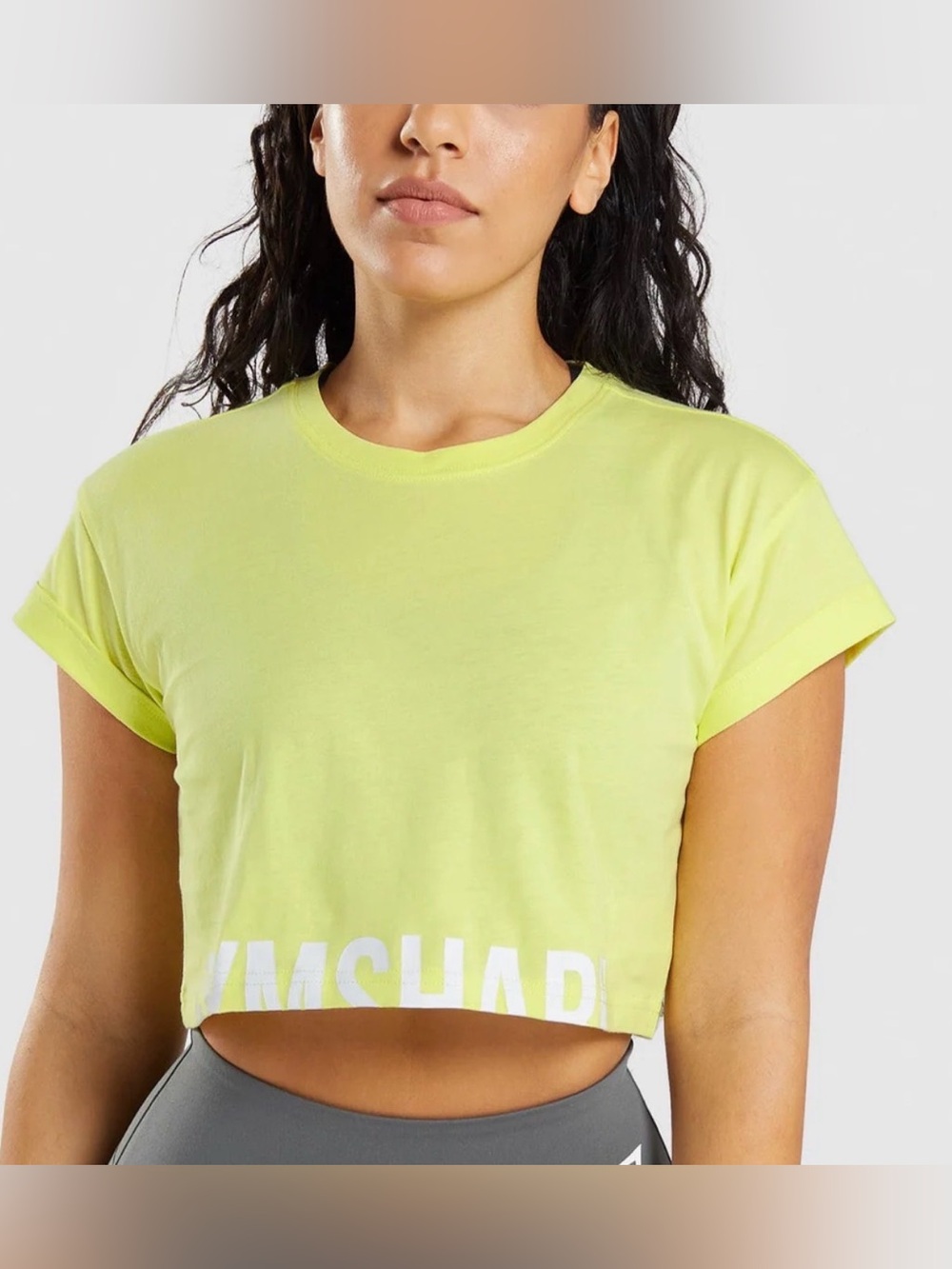 GYMSHARK FRACTION CROP TOP |
Regular Fit | in Firefly Green